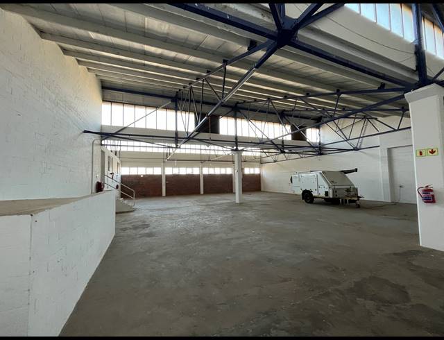 650M² WAREHOUSE TO LET IN PAARDEN EILAND